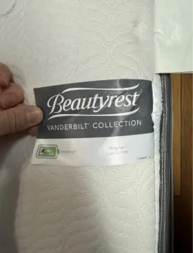 710869687 BEAUTYREST Vanderbilt Alayna Firm Mattress Edge