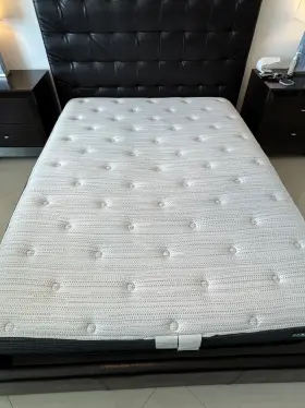 BRS900-TSS BEAUTYREST Vanderbilt Mattress Box Spring Set
