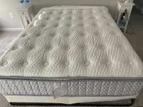 PA-94733 MATTRESS Vitagenic Aireloom King Innerspring Breatha