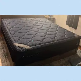MB101205 RESIDENT HOME Dreamcloud Luxe Hybrid King Mattress