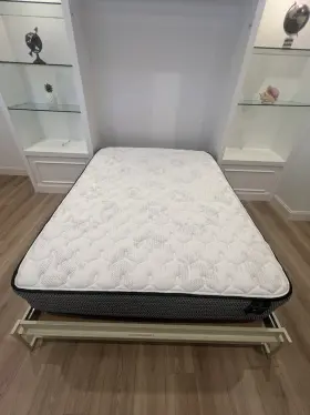 97611106 SLEEPTRONIC Berkshire Queen Matress Impecable Times
