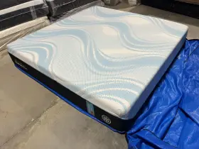 10244261 TEMPUR-PEDIC Luxebreeze Firm King Luxe Breeze #3